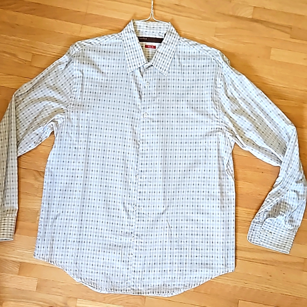 Perry Ellis Slim Fit Button Down Shirt Large